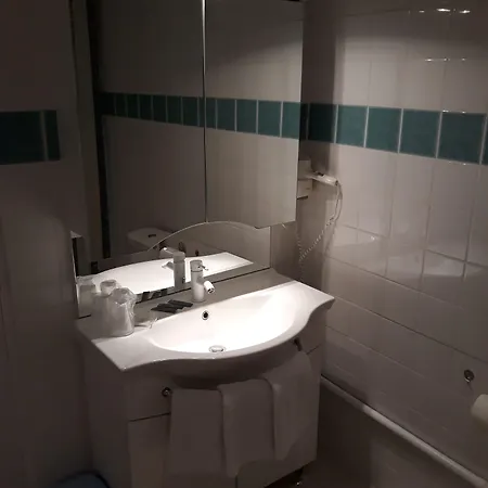 De La Gare Sainte-Gauburge-Sainte-Colombe