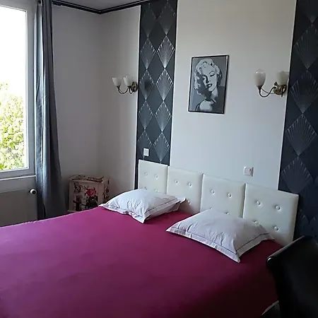 Hotel De La Gare Sainte-Gauburge-Sainte-Colombe