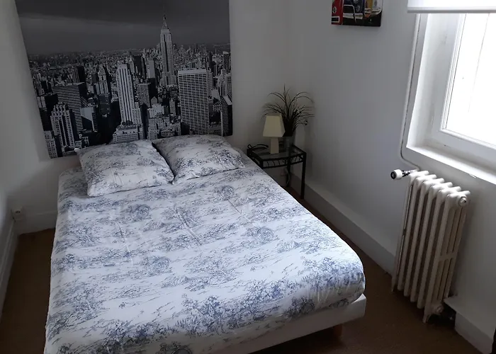 De La Gare * Sainte-Gauburge-Sainte-Colombe