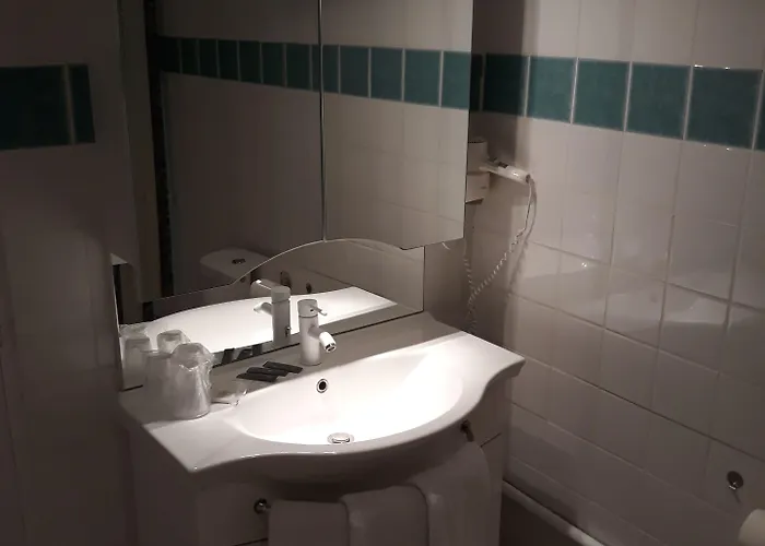 De La Gare Sainte-Gauburge-Sainte-Colombe