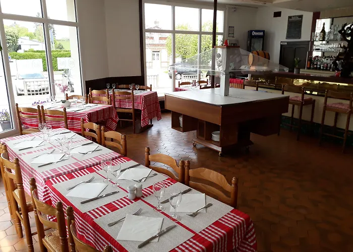 De La Gare * Sainte-Gauburge-Sainte-Colombe