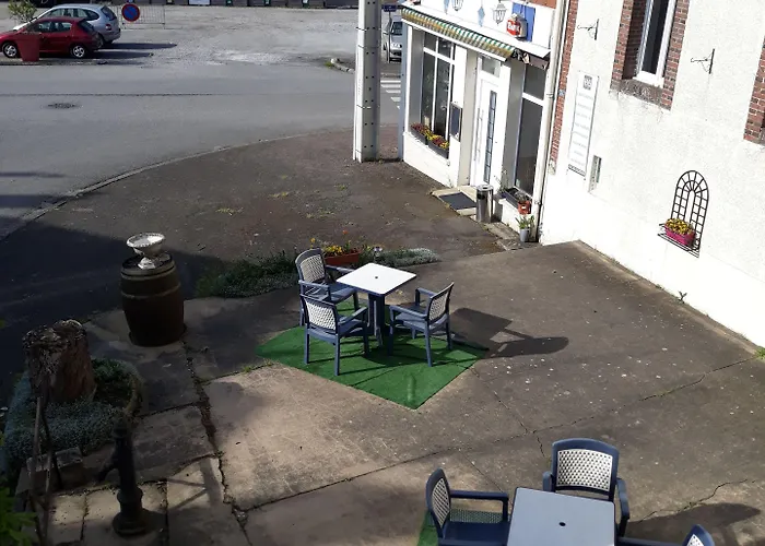 호텔 De La Gare Sainte-Gauburge-Sainte-Colombe