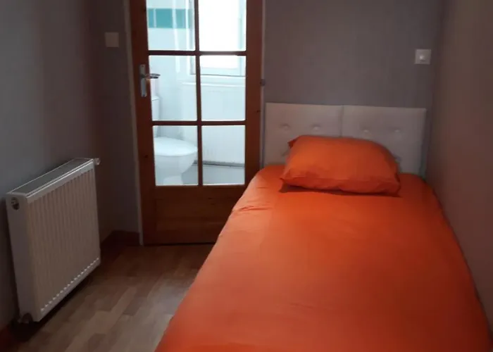 De La Gare 호텔 Sainte-Gauburge-Sainte-Colombe